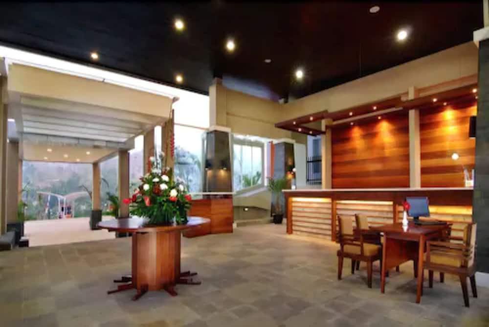 Marbella Suites Bandung Cimenyan Exterior foto
